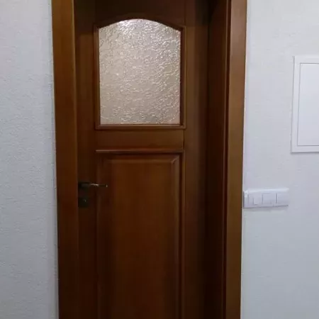drewniane-drzwi-schody-14