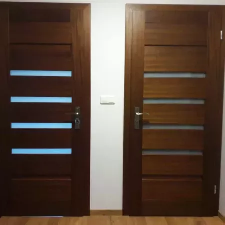 drewniane-drzwi-schody-16